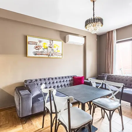 Apartment Brownie Luxury 3 With Balcony Full Kitchen 3 Min To