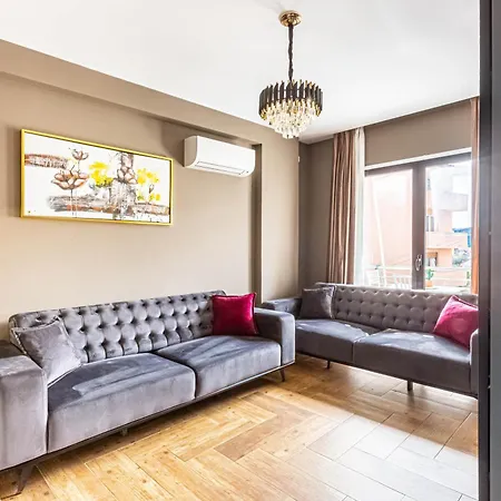 Brownie Luxury 3 With Balcony Full Kitchen 3 Min To *